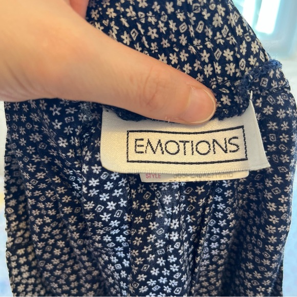 Long skirt with buttons on the front and slits on the sides - Picture 10 of 14